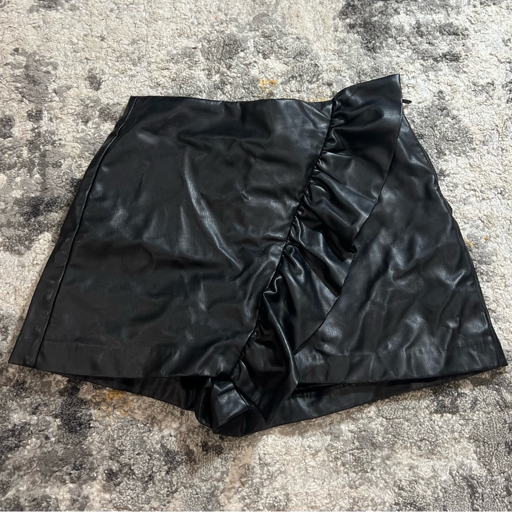 We like a mini faux leather look!